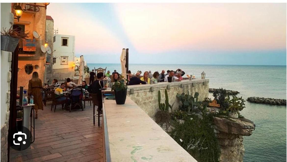 B&B Tra Le Vie Del Borgo Vieste Zewnętrze zdjęcie